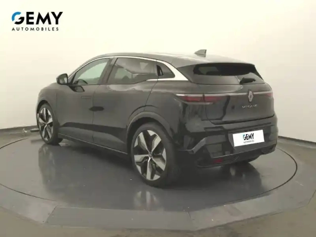 Renault Megane e-tech ev60 220 ch super charge — photo 22