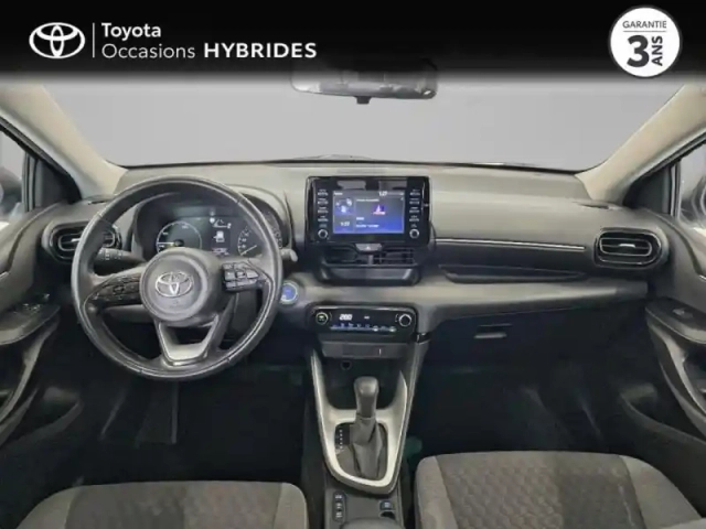Toyota Yaris 116h dynamic 5p my22 — photo 8