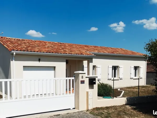 Maison à vendre - 5 pièce(s) - 100 m2 - Barbezieux-saint-hilaire (16300)