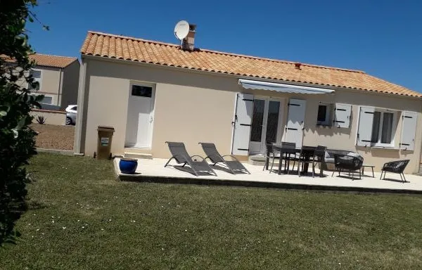 JOLIE MAISON MI-CAMPAGNE MI BORD DE MER
