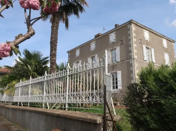 Maison 370 m²