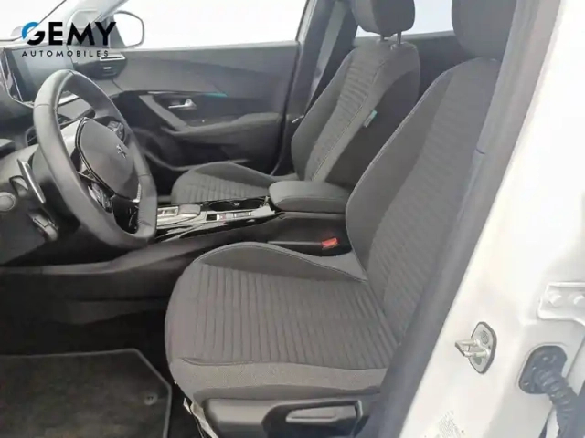 Peugeot 2008 puretech 130 s&amp;s eat8 — photo 9