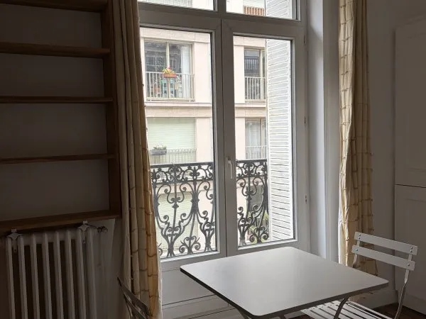 Location studio meublé Paris 10ème