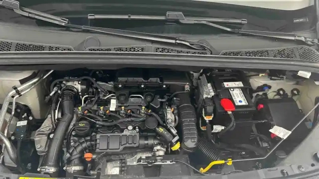 Peugeot Partner fourgon xl 950 kg bluehdi 130 s&amp;s bvm6 — photo 17