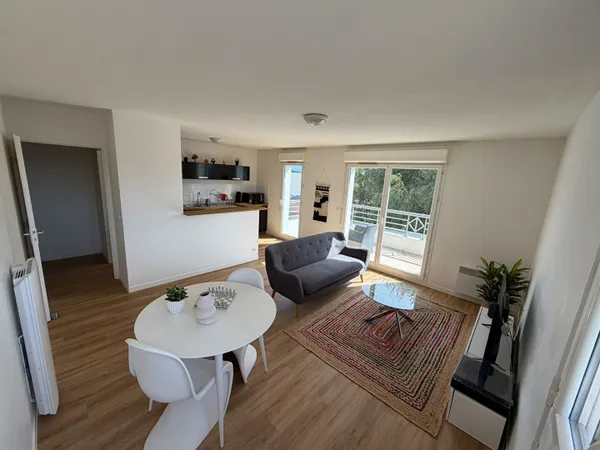 Haut de Bizanos / Pau Trespoey - Appartement T3 de 61 m2 avec terrasses, 2 parkings privatifs, cave