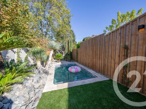 Maison 4 pièces 185 m²