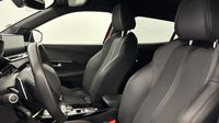 Peugeot 2008 1.2 PureTech 130ch S&S GT EAT8 — photo 12
