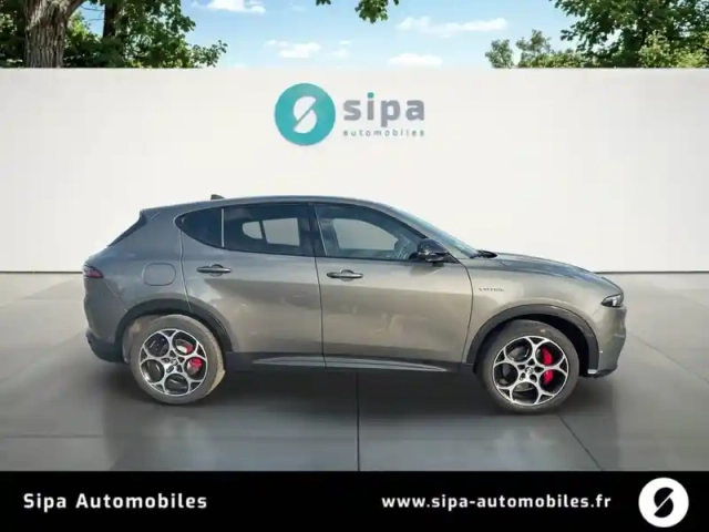 Alfa Romeo Tonale 1.3 hybride rechargeable phev 280ch at6 q4 — photo 6