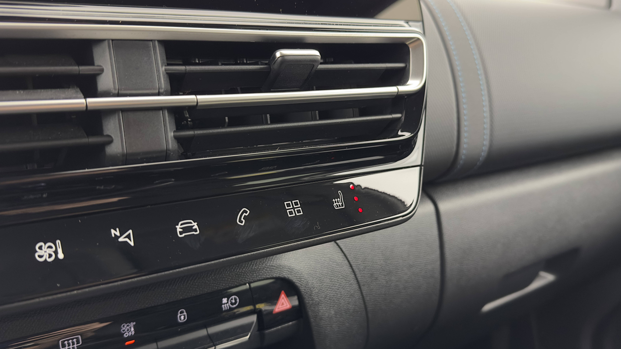 Citroen C5 Aircross Hybride Rechargeable 225 e-EAT8 — photo 21