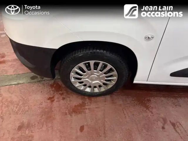 Toyota Proace city medium 1.5l 100 d-4d bvm5 — photo 9