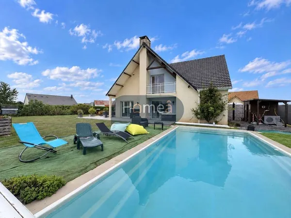 Maison 8 pièces 151 m²