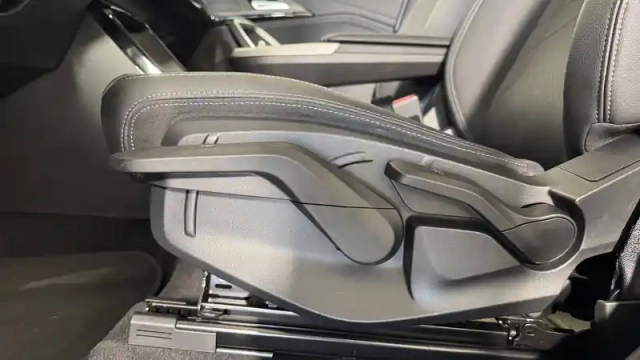 Bmw X1 i xdrive30 — photo 23