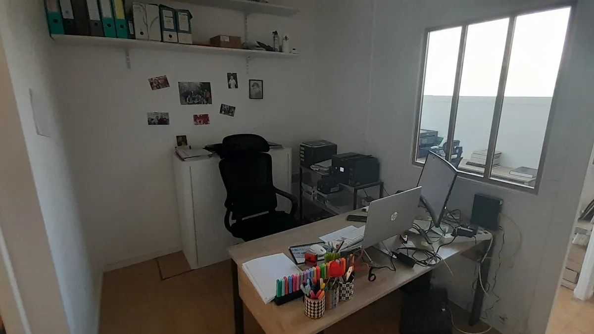 Photo 1