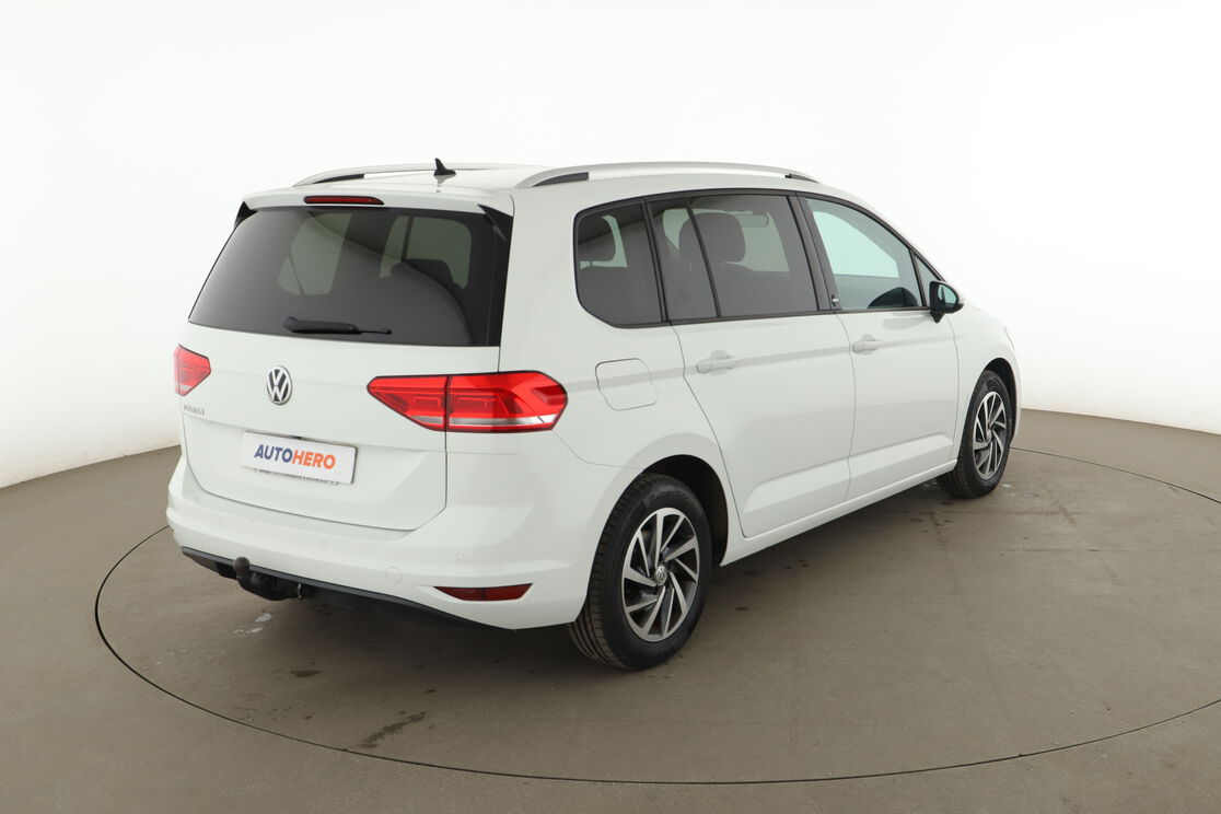 Volkswagen Touran 1.6 TDI BlueMotion Tech Sound — photo 5
