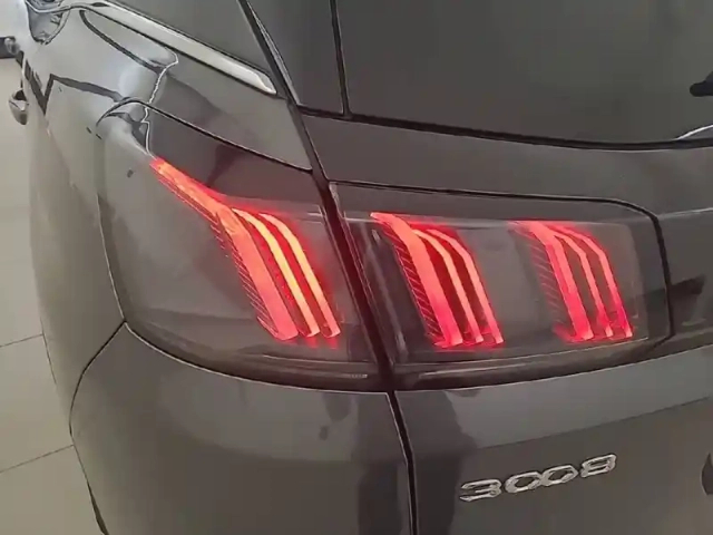 Peugeot 3008 bluehdi 130ch s&amp;s eat8 — photo 17