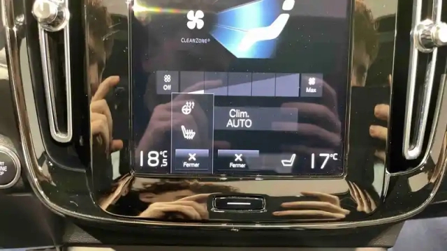Volvo Xc40 t5 recharge 180+82 ch dct7 — photo 47