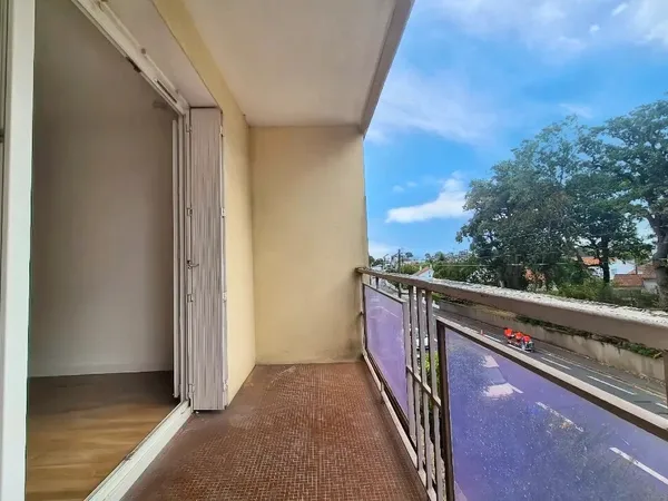 REZE - MARRIERE - Appartement T1 avec balcon