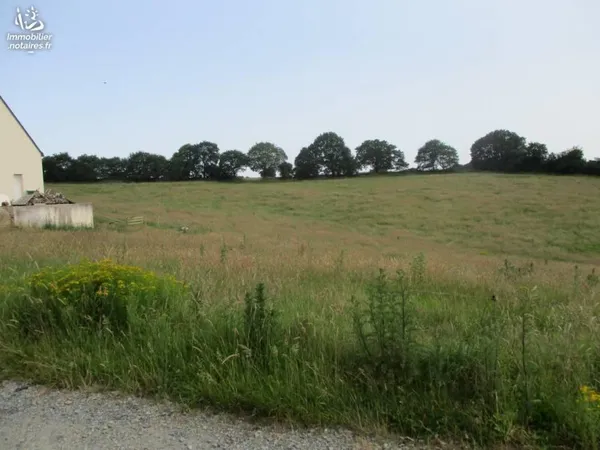 Terrain 836 m²