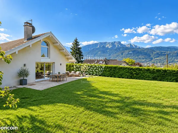 Villa 6 pièces 176 m²