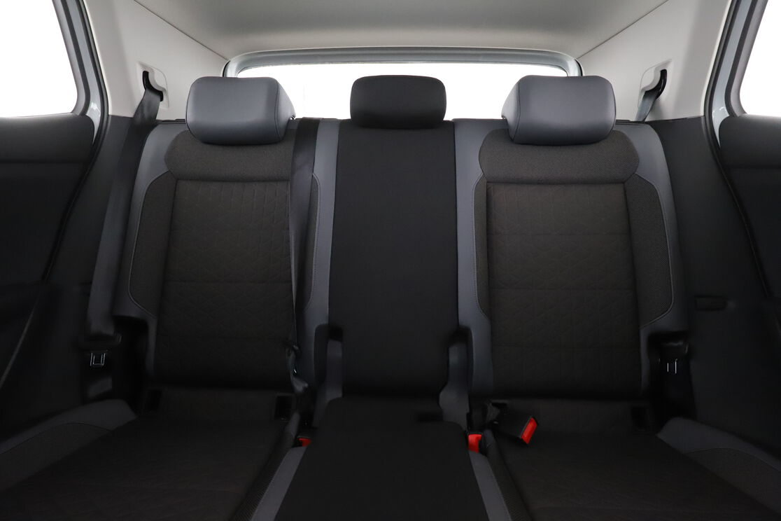 Volkswagen T-Cross 1.0 TSI Carat DSG — photo 14