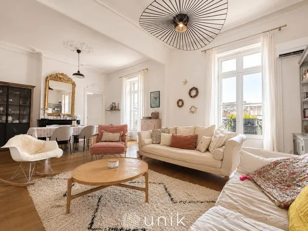 CLEMENCEAU / Majestueux Haussmannien 5 pièces 170m2 / Climat