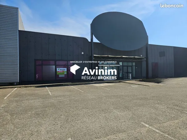 Local 750 m² Viriat