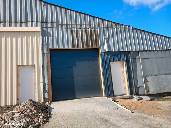 Location hangar