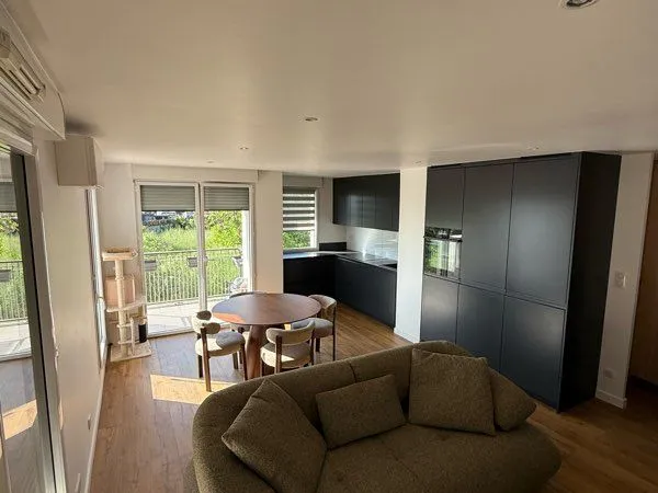 Appartement T3 avec grande terrasse