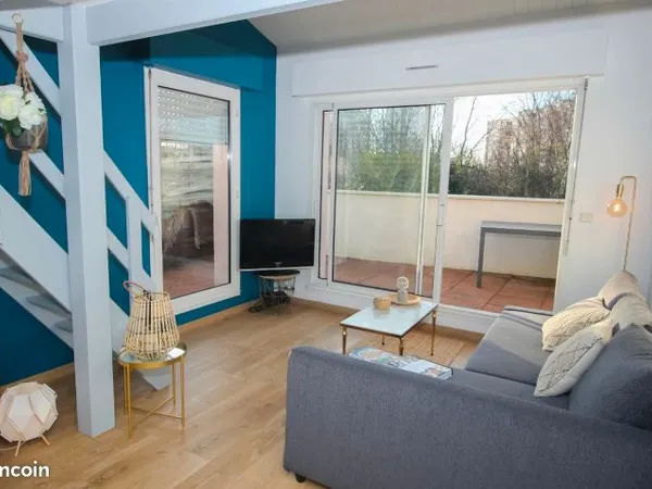 La Rochelle - Appartement 38 m² au sol avec mezzanine, terrasse et parking - 169 000