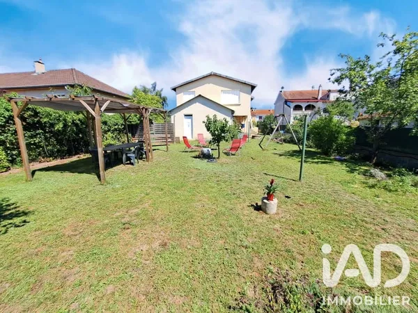 Maison 14 pièces 310 m²