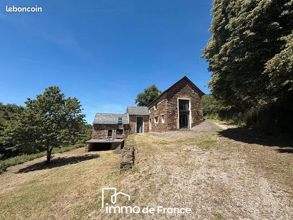 Maison 8 pièces 236 m²