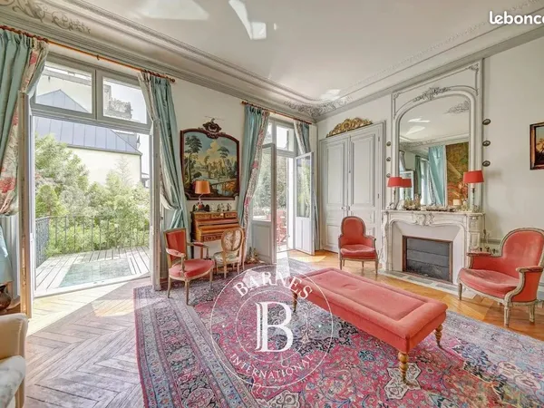 Appartement 4 pièces 160 m²