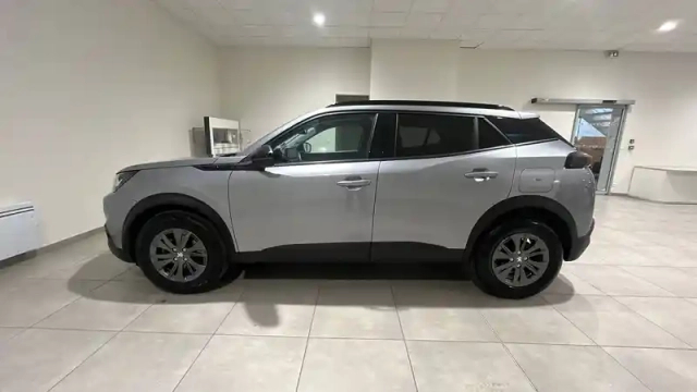 Peugeot 2008 puretech 100 s&amp;s bvm6 — photo 8