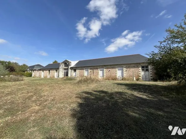 Maison 880 m²