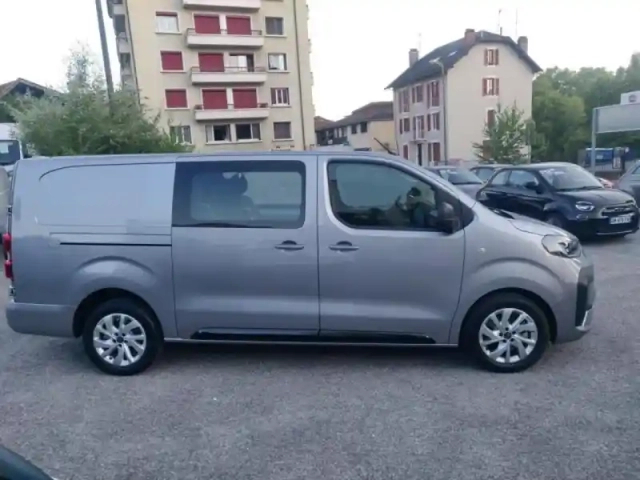Fiat Scudo fg xl 2.2 diesel 180ch cabine approfondie fixe pack premium connect automatique — photo 4