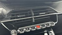 Peugeot 208 e-208 136ch 50 kWh Allure — photo 15