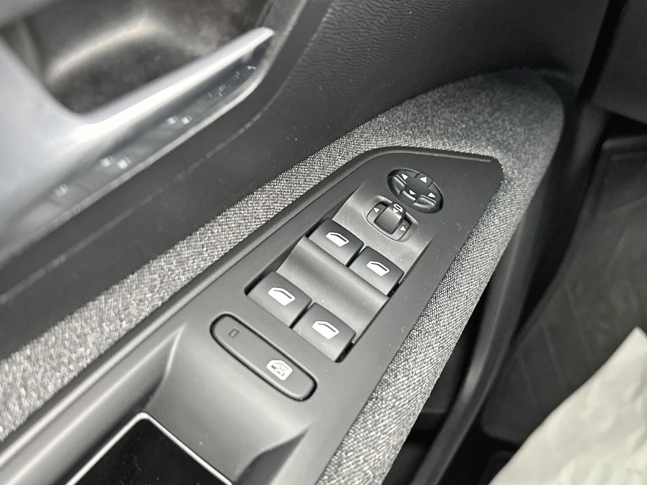 Peugeot 3008 puretech 130ch s&s bvm6 active pack — photo 17