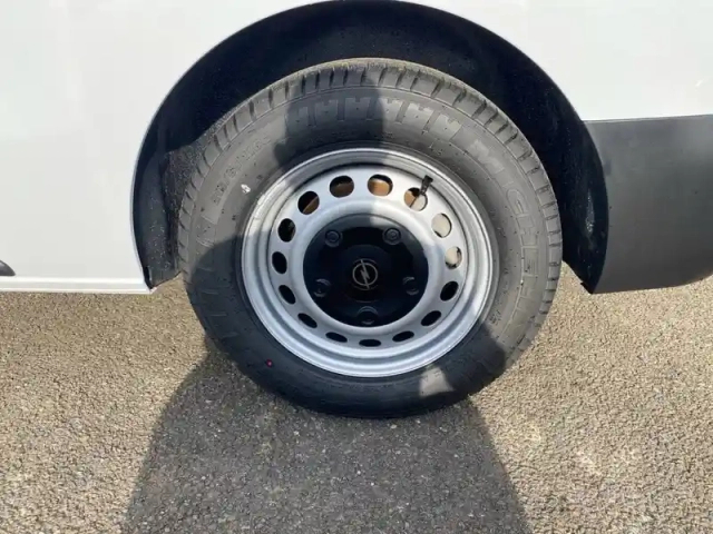 Opel Vivaro fgn taille m bluehdi 145 s&amp;s bvm6 — photo 13