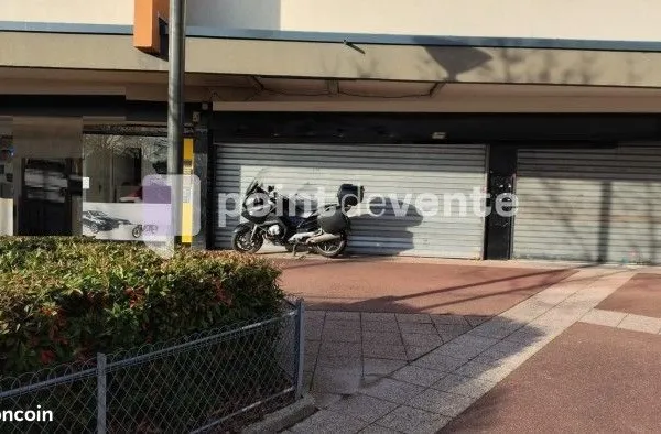 Local commercial 90 m²