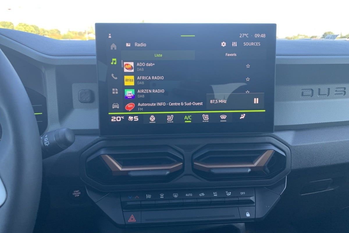 Dacia Duster — photo 18