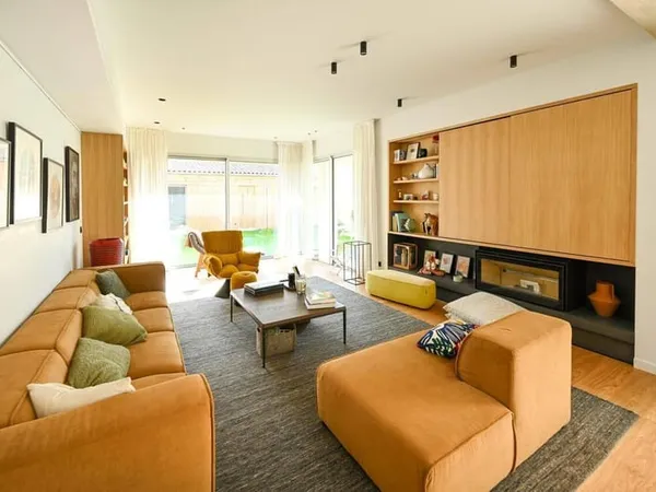 Maison 7 pièces 210 m²