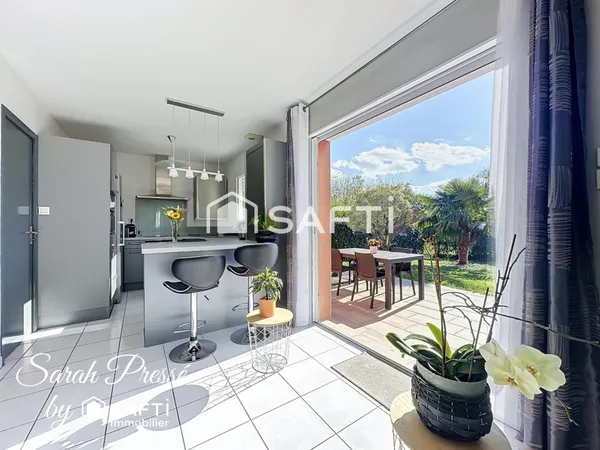 Maison de plain-pied avec suite parentale et jardin