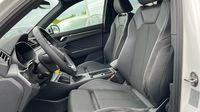 Audi Q3 45 TFSI e 245ch S line S tronic 6 — photo 12