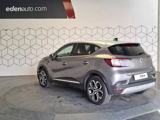 Renault Captur e-tech plug-in 160 - 21 — photo 2