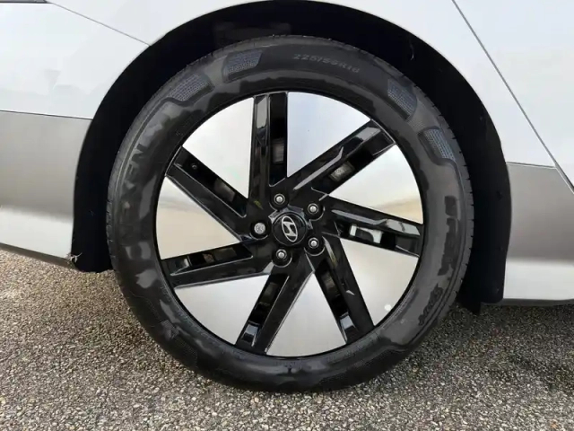 Hyundai Ioniq 6 77 kwh 229 ch — photo 23