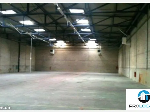 LOCAL D'ACTIVITE 983 m² CREIL