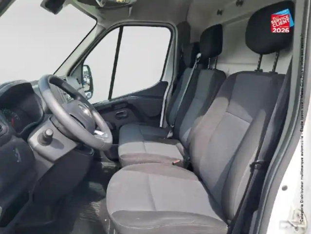 Renault Master fg f3500 l2h2 2.3 blue dci 135ch confort euro6 — photo 11