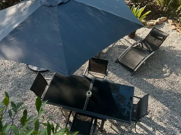 A LOUER MEUBLE 30 m2 avec jardin en résidence sécurisée VALESCURE - ST RAPHAEL