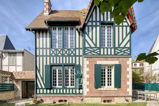 Maison 9 pièces 155 m²