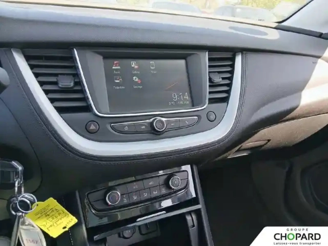 Opel Grandland X 1.2 turbo 130 ch — photo 21